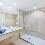 Modern In With Shared Pool * Μαρμπέλλα